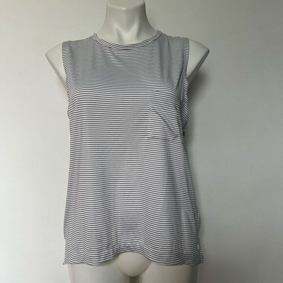 Gap Fit Breathe Stripe Tank Top - Picture 6 of 6